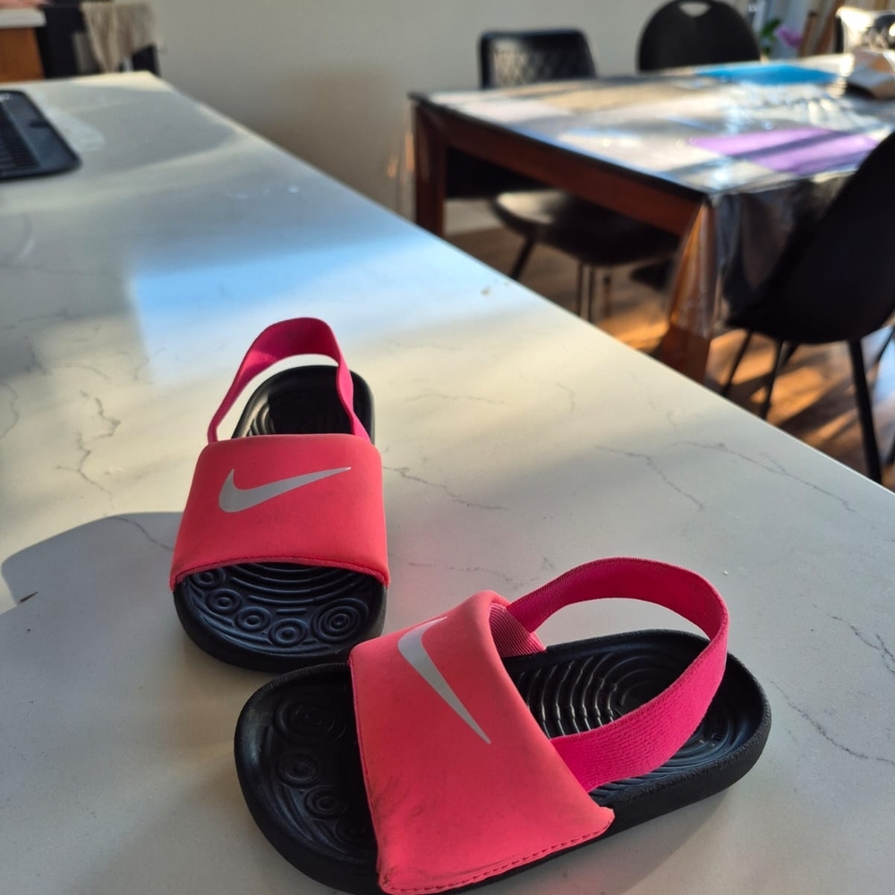 Nike Kids Bright Pink and Black Sandals